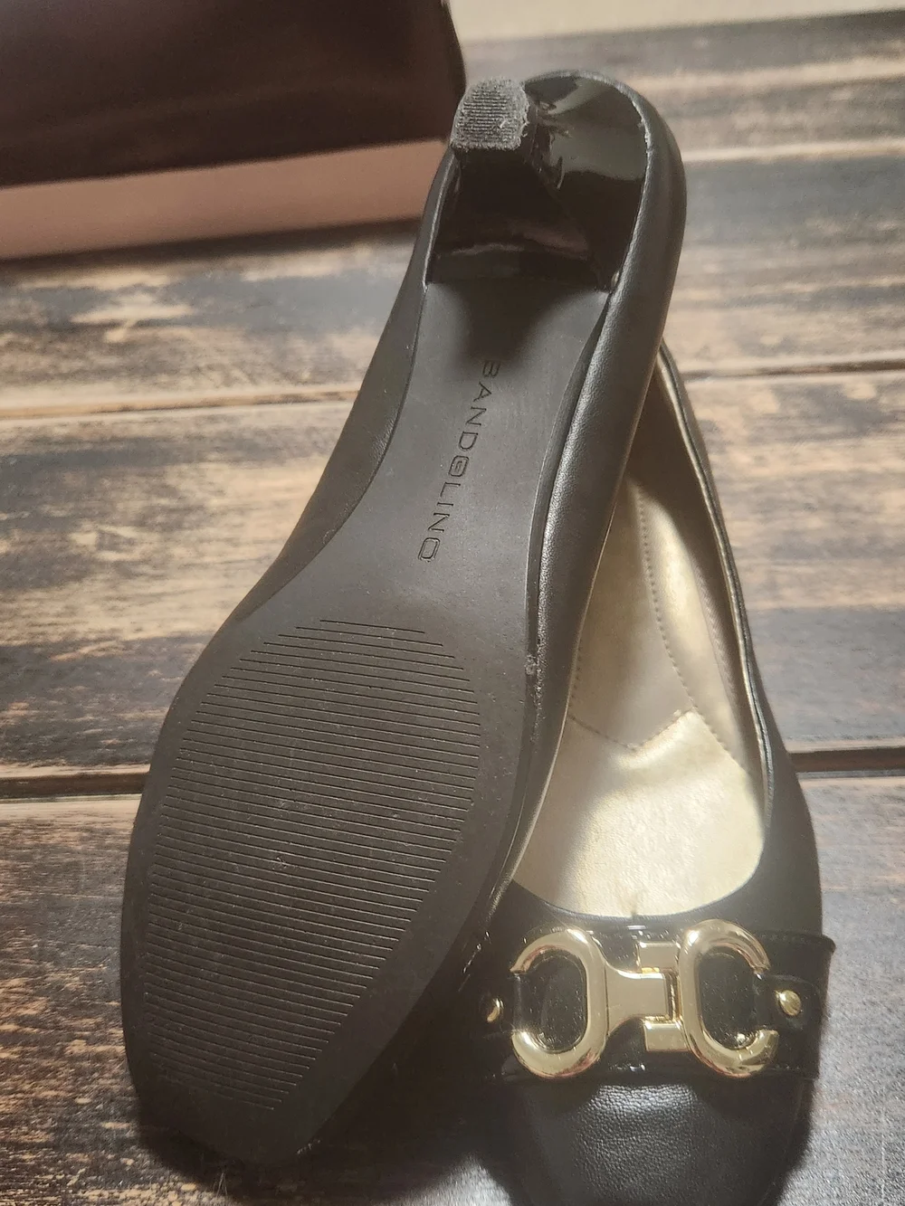 Bandolino Louise Black Dress Pumps with Gold Buckle - Size 7.5 (EUC)